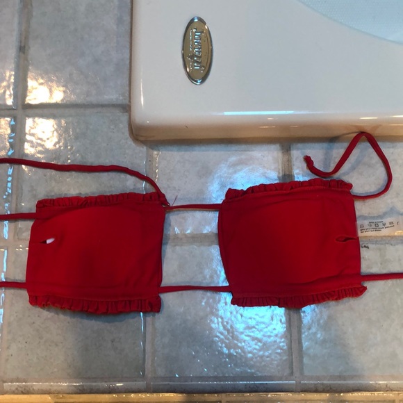 Red bikini top - Picture 3 of 3